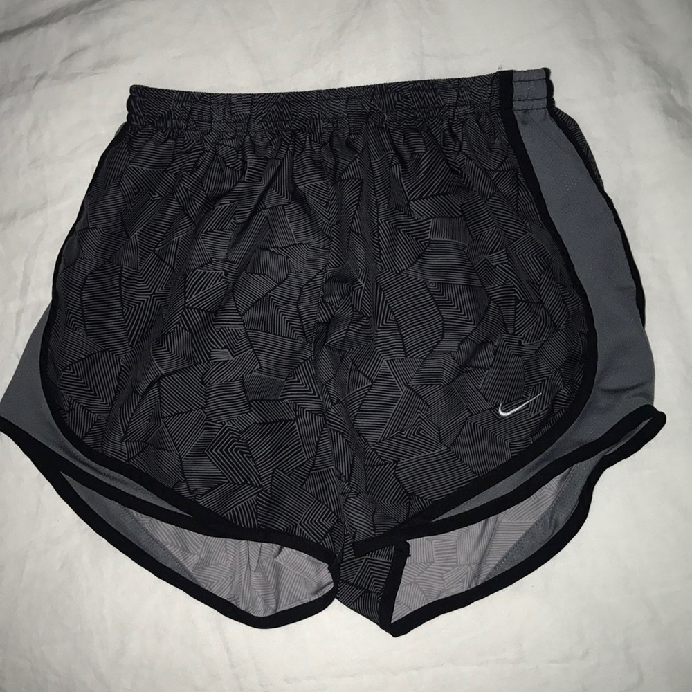 women's nike dri fit shorts size small!